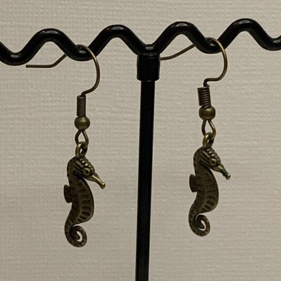Seahorse Earrings, Seahorse Jewelry, Nautical Earrings, Gift Idea, Sea Life - Picture 6 of 6